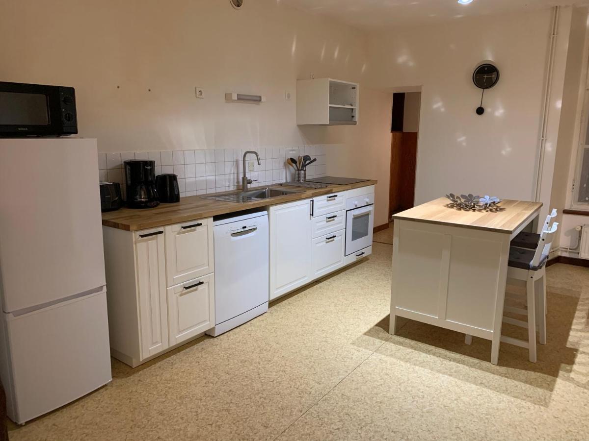 Grand Appartement Tout Confort En Plein Coeur D'Arbois Exterior foto